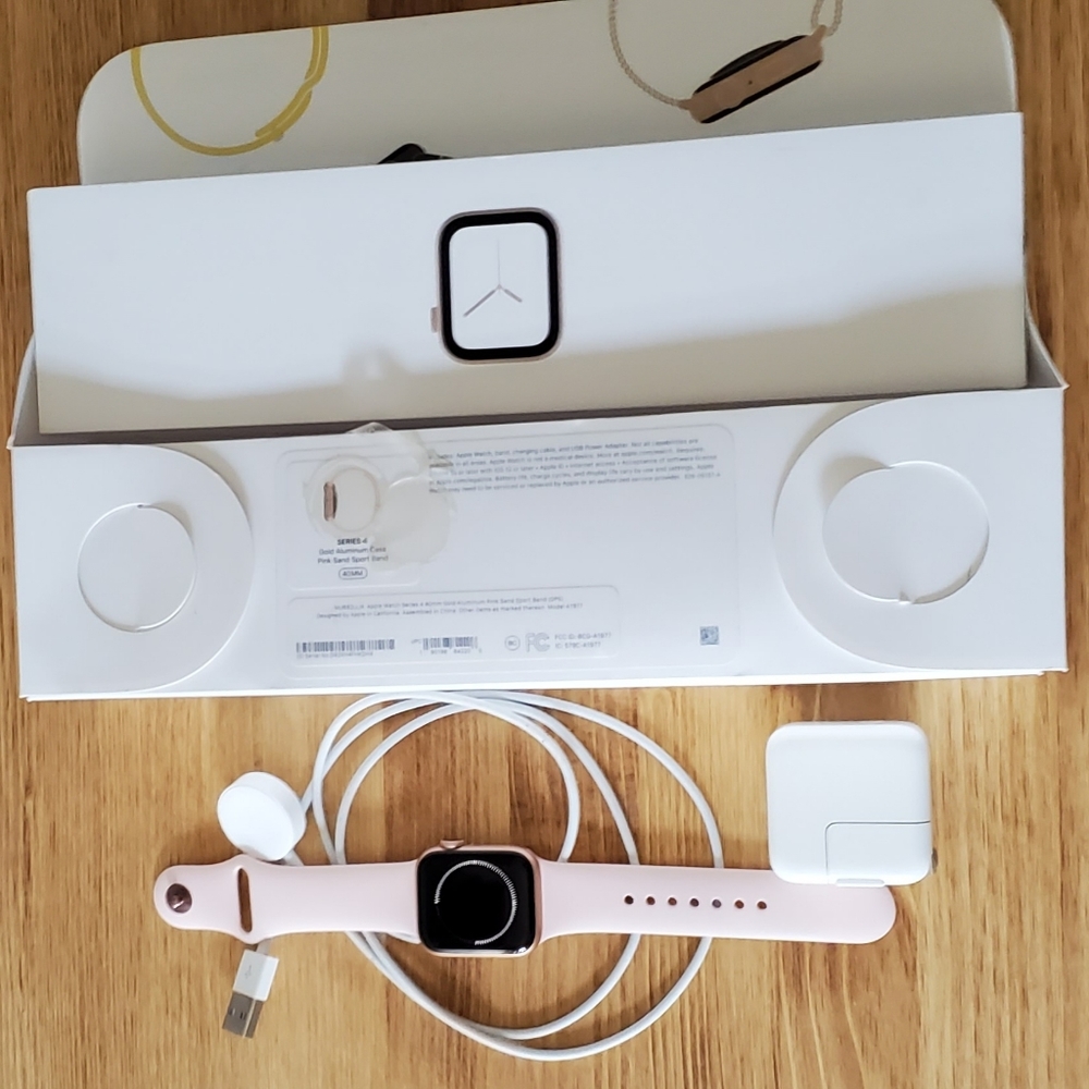 Apple Watch Series 4 Rose Gold